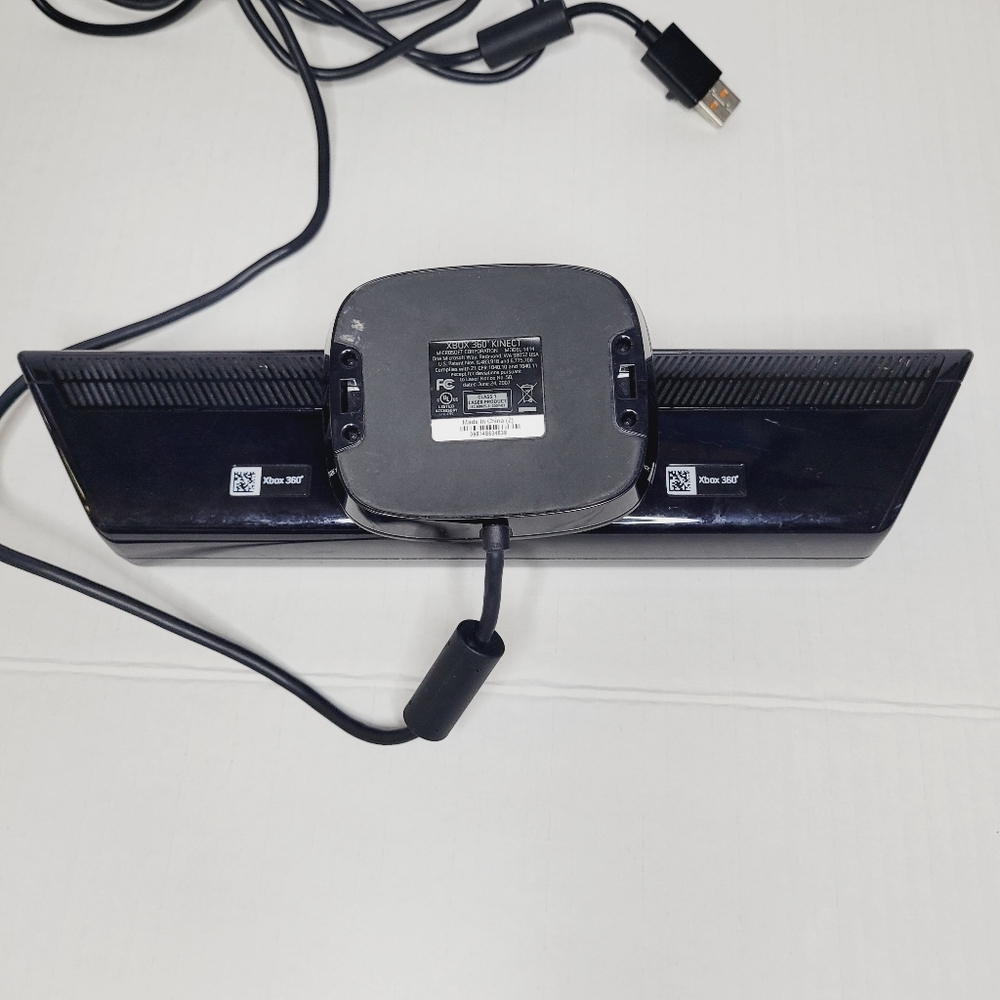 Official Microsoft Kinect Sensor Bar 1414 Xbox 360 with AC Power Adapter Works - Picture 2 of 8